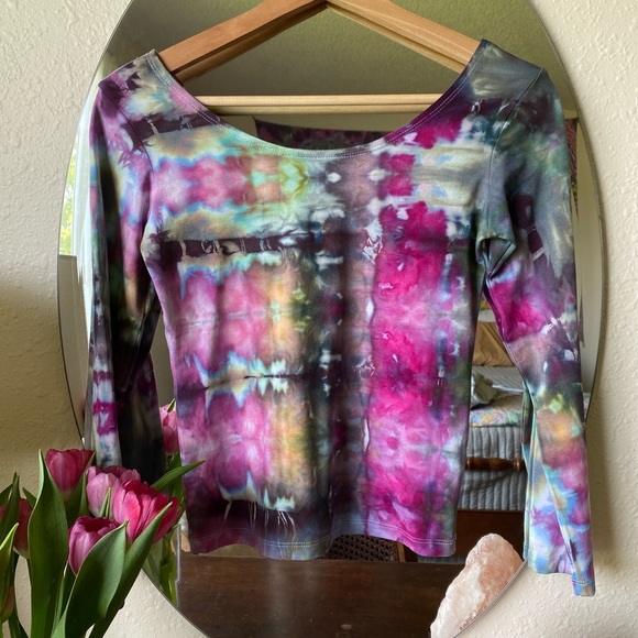 Handmade tie dye crop long sleeve tee size small - Picture 2 of 3